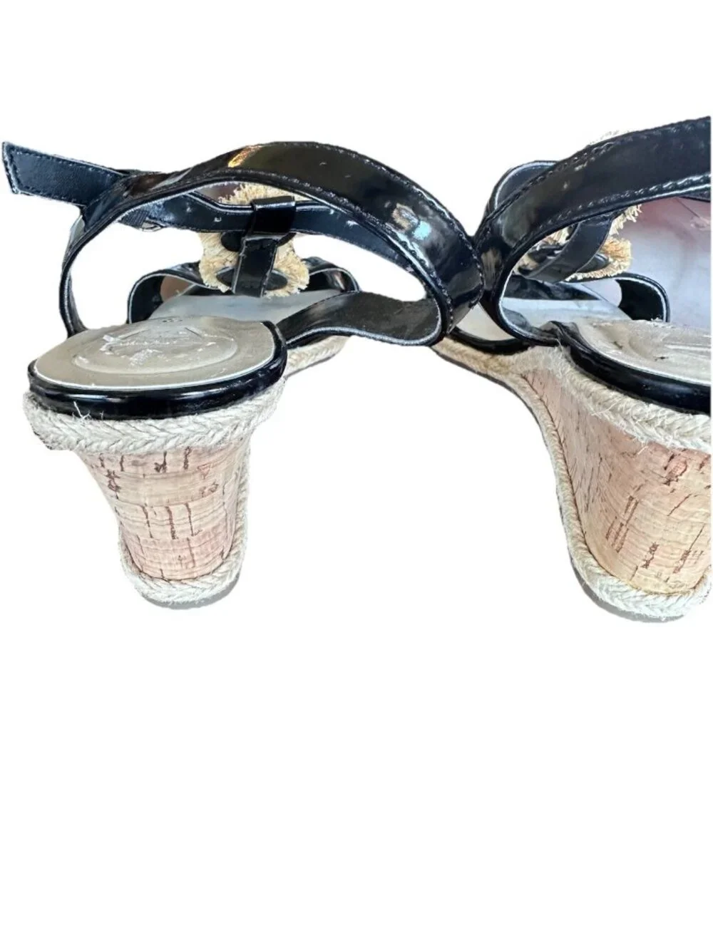 Vintage Etienne Aigner Patent Leather Beachy Floral Sandals Size 6